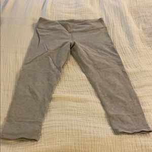Ivivva light gray crop legging. Size 10
